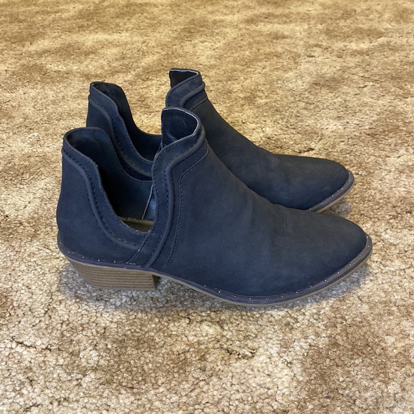 Women’s Rampage Envy Black Studded Ankle Boots - Picture 4 of 8